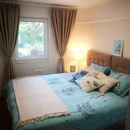 Selina Apartman Zambratija