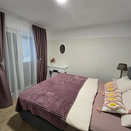 Selina Apartman *